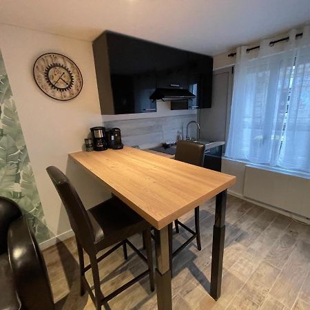Appartement L'escale Niortaise - L'angélique - 10mn gare SNCF, 5 mn hyper centre Extérieur photo